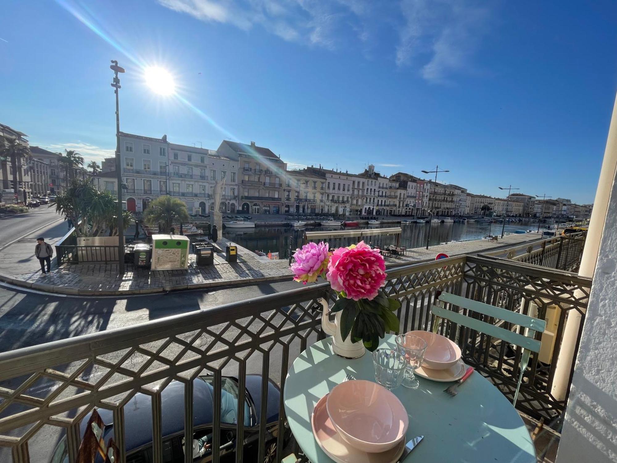 Emplacement Rare Elegant Appartement Avec Balcon Sur Le Canal Royal Sète Zewnętrze zdjęcie